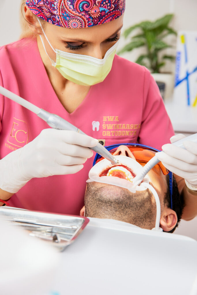 Endodoncja - 20231210 esthetica clinic 0406 web poprawki