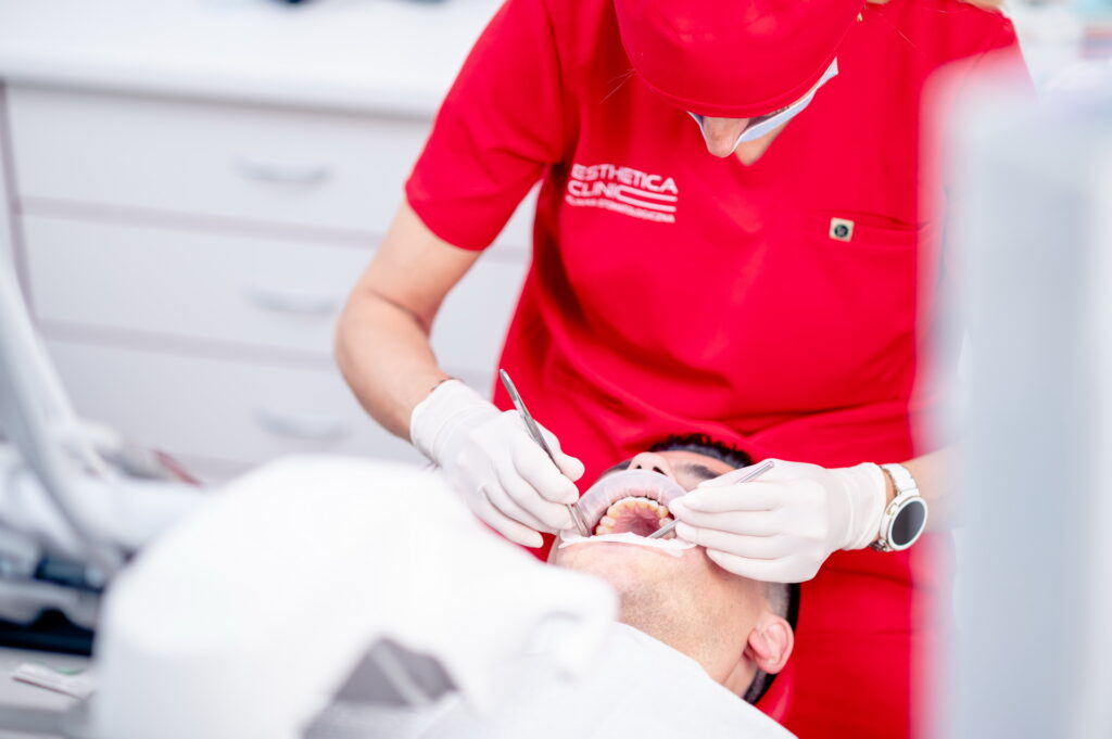 Leczenie kanałowe pod mikroskopem - 2025.05.15 estetica clinic rawa mazowiecka